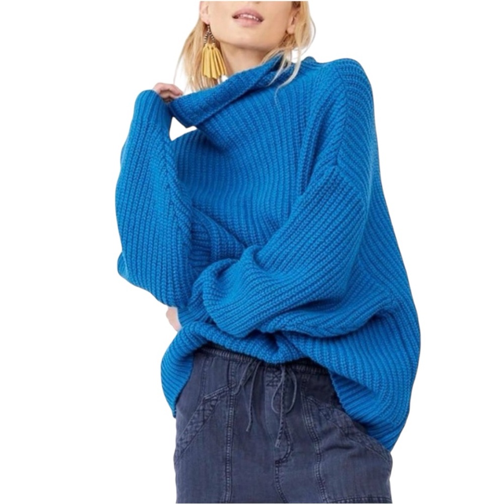 Free People Chunky Knit Oversized Turtleneck Sweater In Bright Blue Small